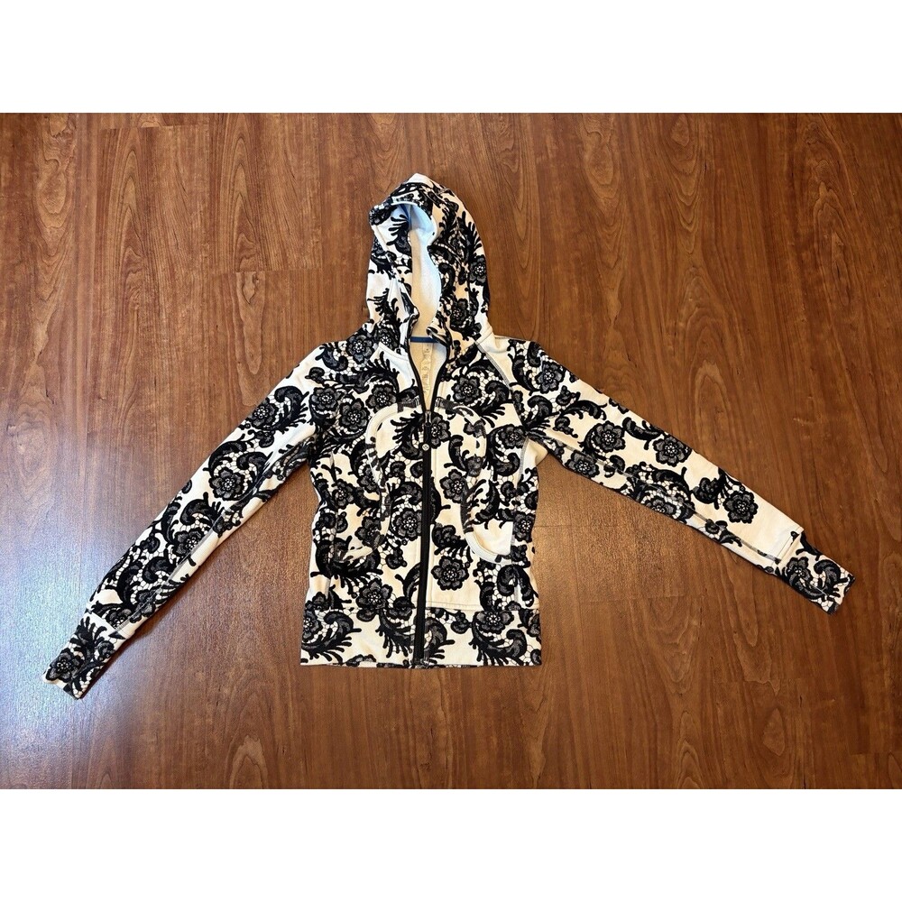 Lululemon Scuba Full Zip Hoodie Floral Laceoflage Polar Cream Black size 2